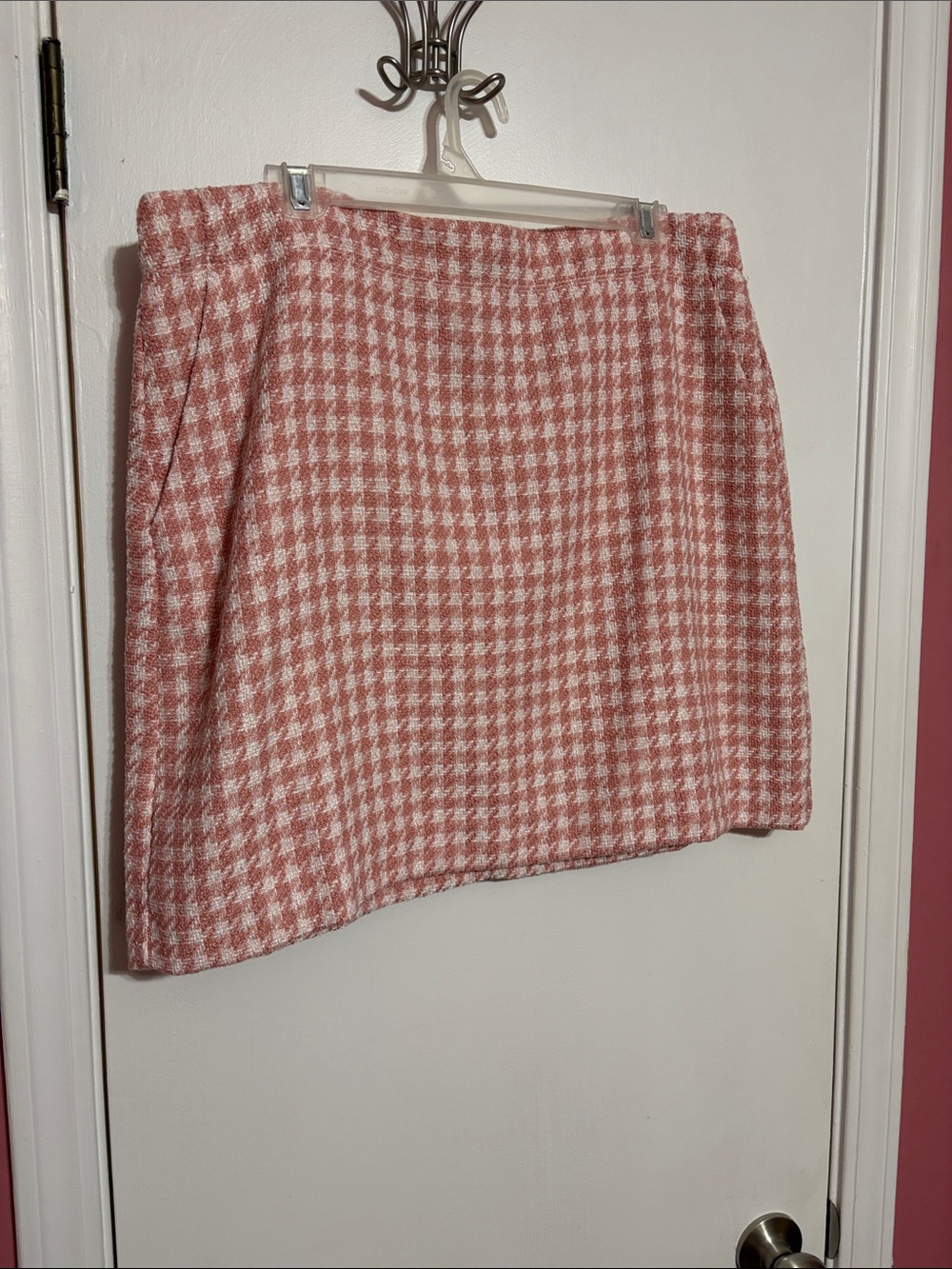 Loft Pink Houndstooth Mini Skirt